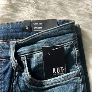 Kut from the Kloth Relaxed Blue Jeans with Distressed Look